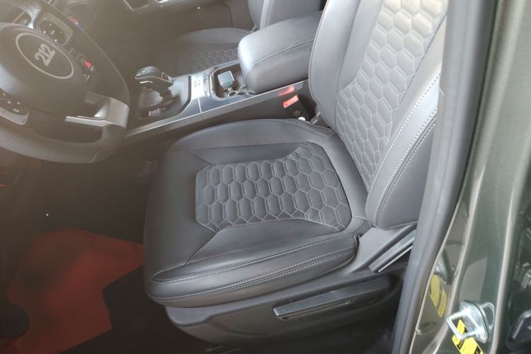 Used 212 T01 2024 2.0T Mechanic Left Front Seat