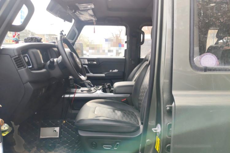 Used 212 T01 2024 2.0T Explorer Left Front Seat