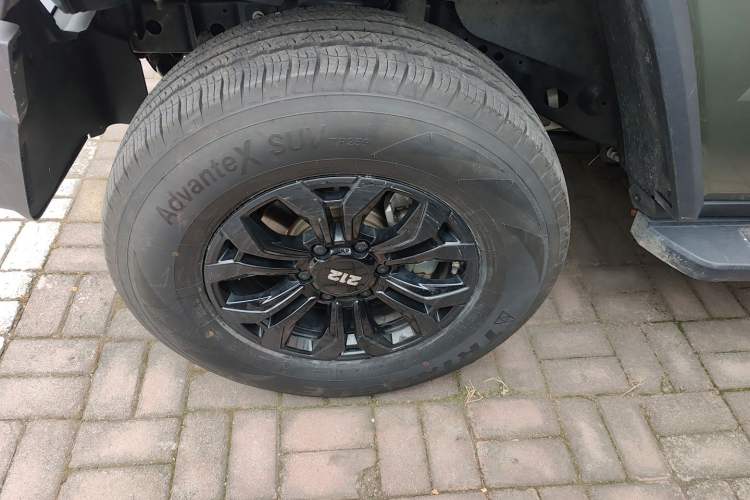 Used 212 T01 2024 2.0T Explorer Left Front Wheel Hub