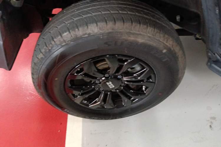 Used 212 T01 2024 2.0T Explorer Left Front Wheel Hub