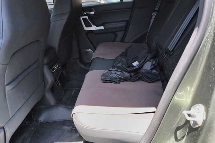 Used 212 T01 2024 2.0T Mechanic Left Rear Seat