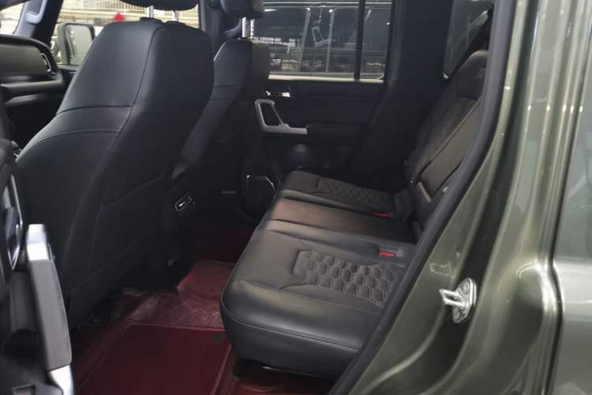 Used 212 T01 2024 2.0T Mechanic Left Rear Seat