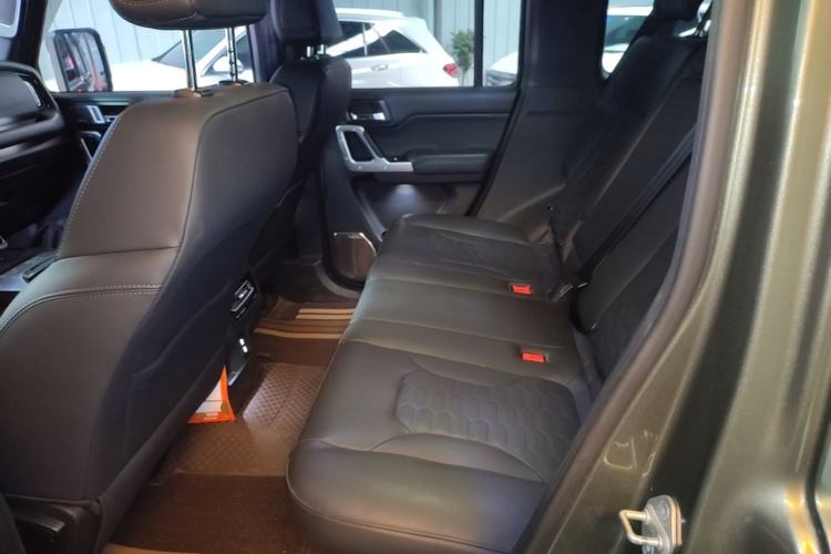 Used 212 T01 2024 2.0T Mechanic Left Rear Seat