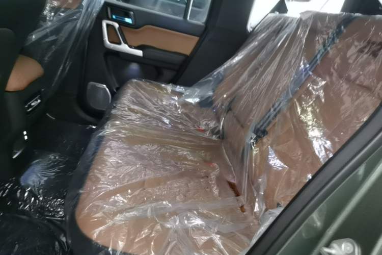 Used 212 T01 2024 2.0T Explorer Left Rear Seat