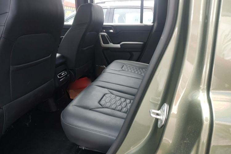 Used 212 T01 2024 2.0T Mechanic Left Rear Seat