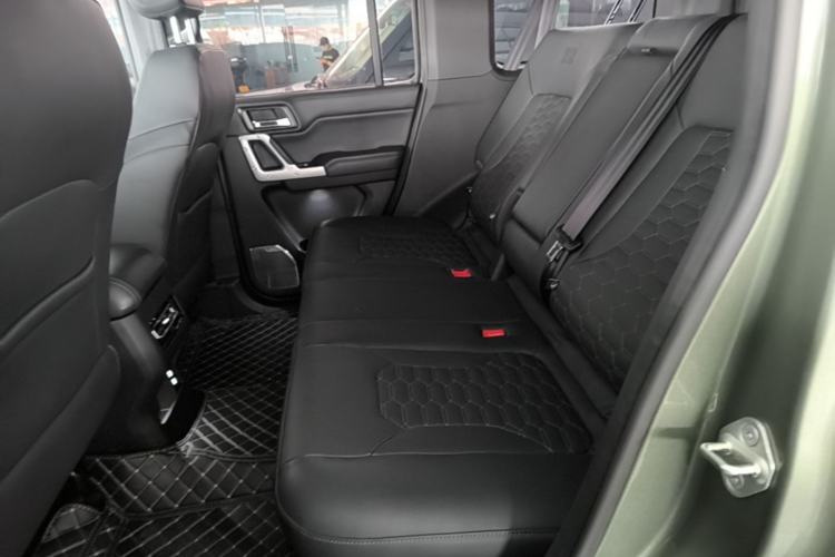 Used 212 T01 2024 2.0T Mechanic Left Rear Seat