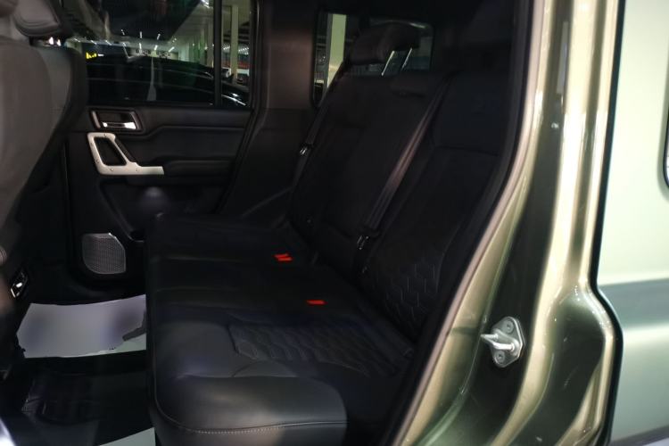 Used 212 T01 2024 2.0T Review Officer Left Rear Seat
