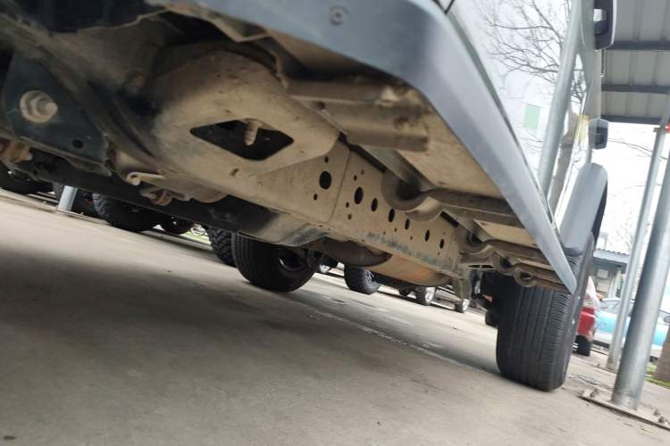 Used 212 T01 2024 2.0T Explorer Left Side Sill