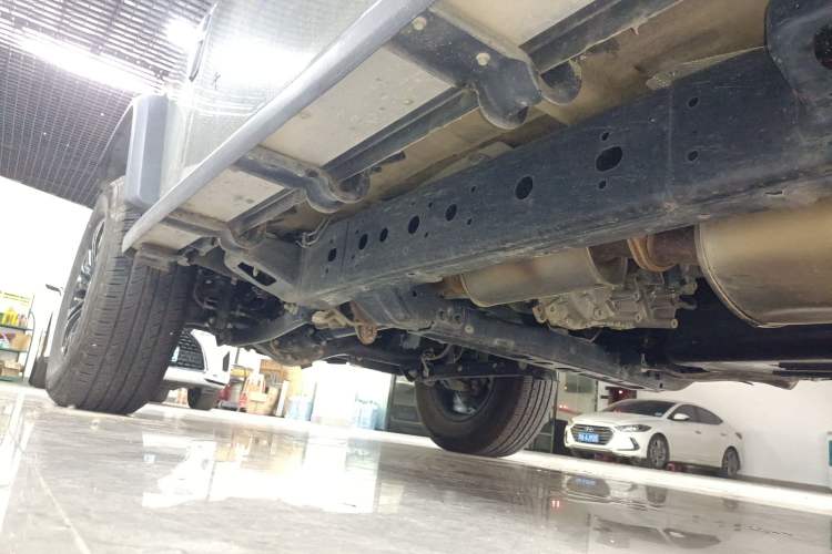 Used 212 T01 2024 2.0T Explorer Left Side Sill