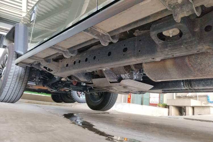 Used 212 T01 2024 2.0T Explorer Left Side Sill