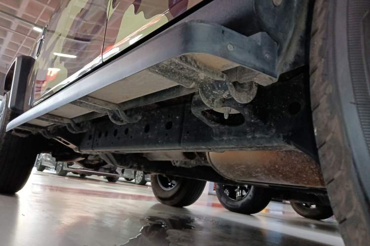 Used 212 T01 2024 2.0T Explorer Left Side Sill
