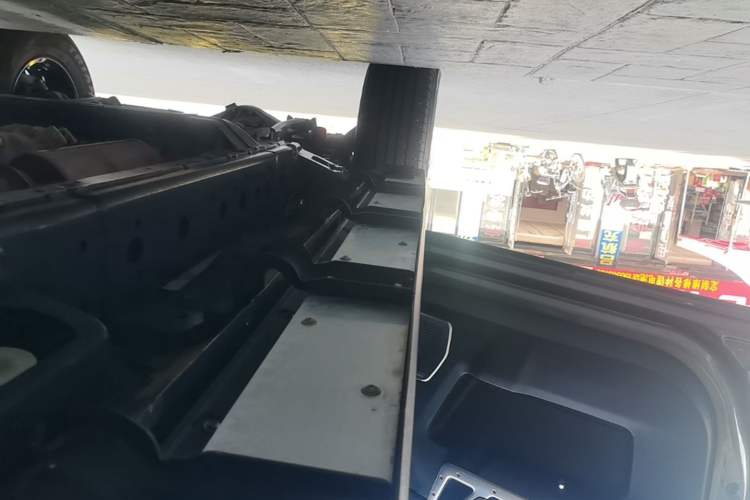 Used 212 T01 2024 2.0T Mechanic Left Side Sill