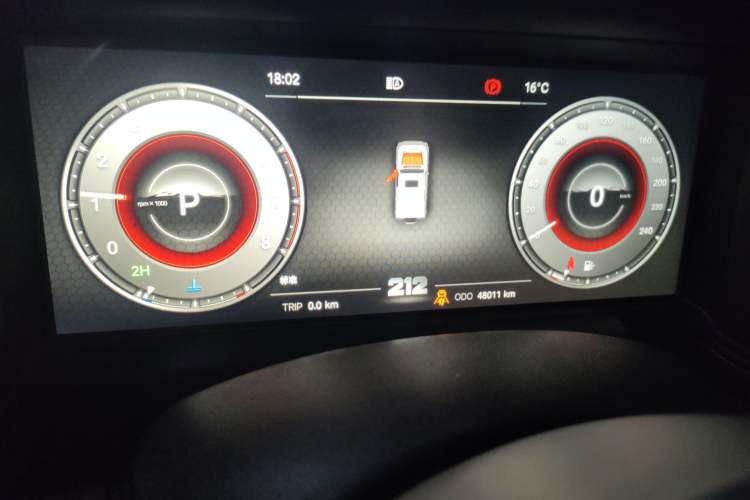 Used 212 T01 2024 2.0T Explorer Odometer Close Up