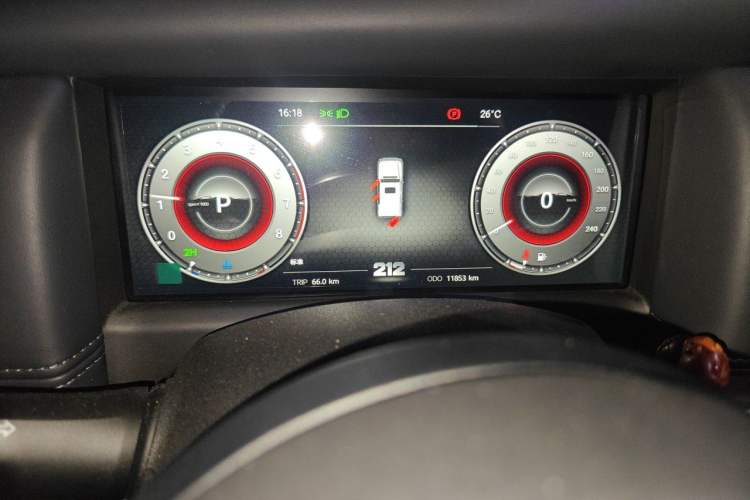 Used 212 T01 2024 2.0T Mechanic Odometer Close Up