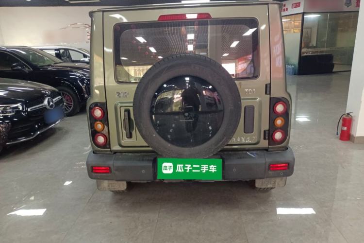 Used 212 T01 2024 2.0T Explorer Rear