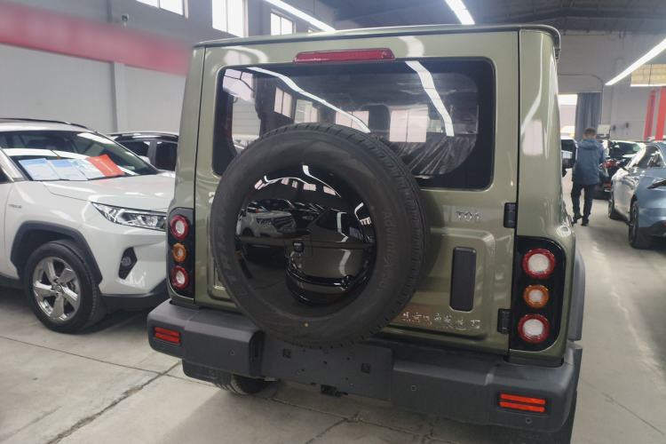 Used 212 T01 2024 2.0T Explorer Rear