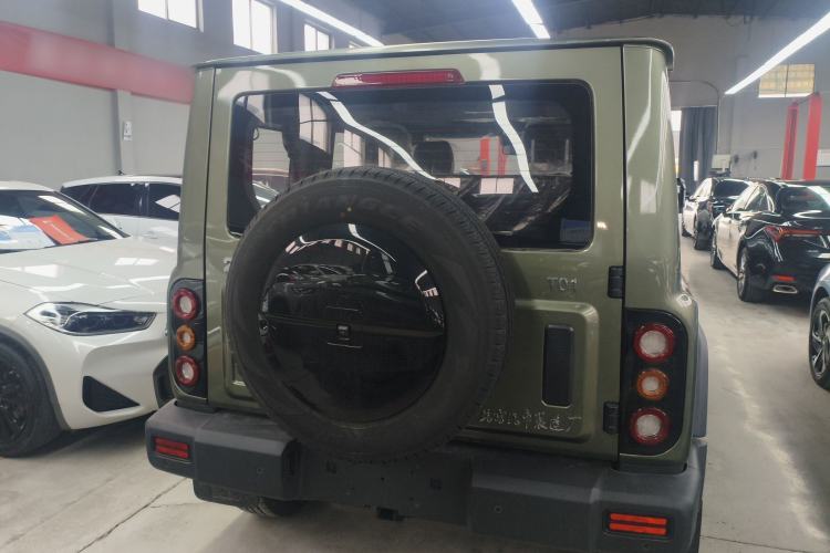 Used 212 T01 2024 2.0T Explorer Rear