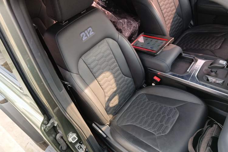 Used 212 T01 2024 2.0T Mechanic Right Front Seat