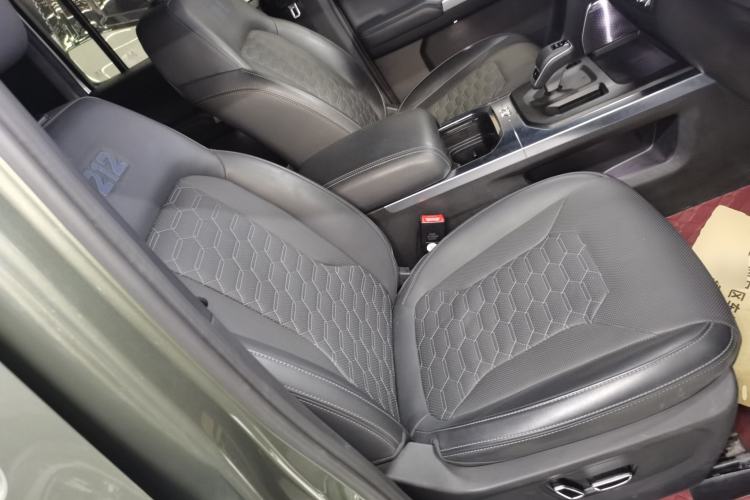 Used 212 T01 2024 2.0T Mechanic Right Front Seat