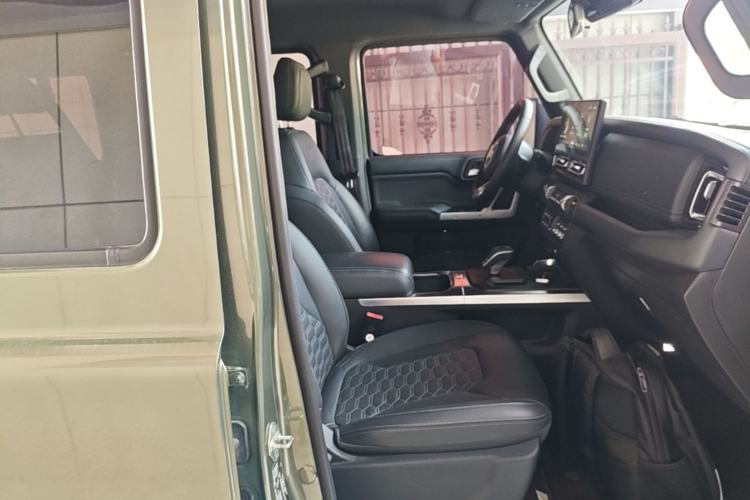 Used 212 T01 2024 2.0T Mechanic Right Front Seat