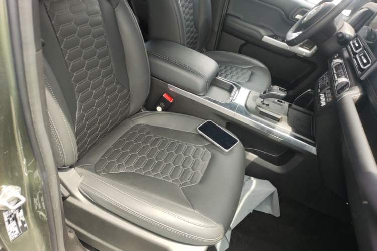 Used 212 T01 2024 2.0T Mechanic Right Front Seat