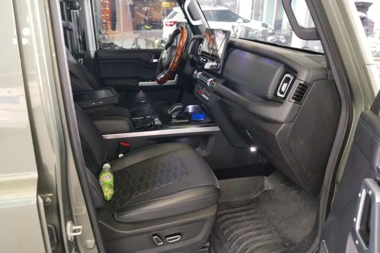 Used 212 T01 2024 2.0T Explorer Right Front Seat