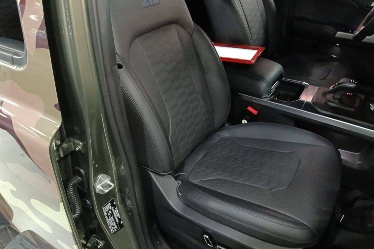 Used 212 T01 2024 2.0T Explorer Right Front Seat