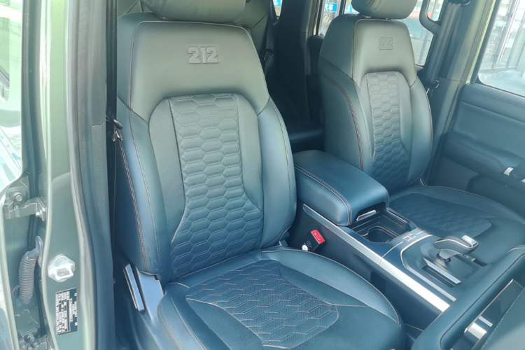 Used 212 T01 2024 2.0T Mechanic Right Front Seat