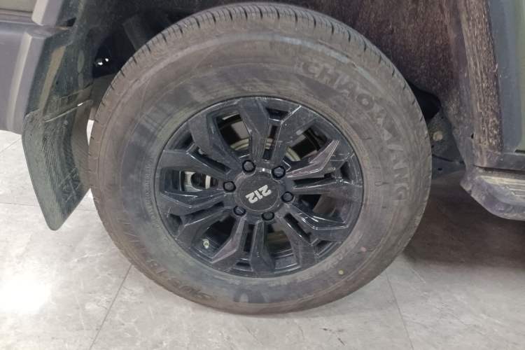 Used 212 T01 2024 2.0T Explorer Right Rear Wheel Hub