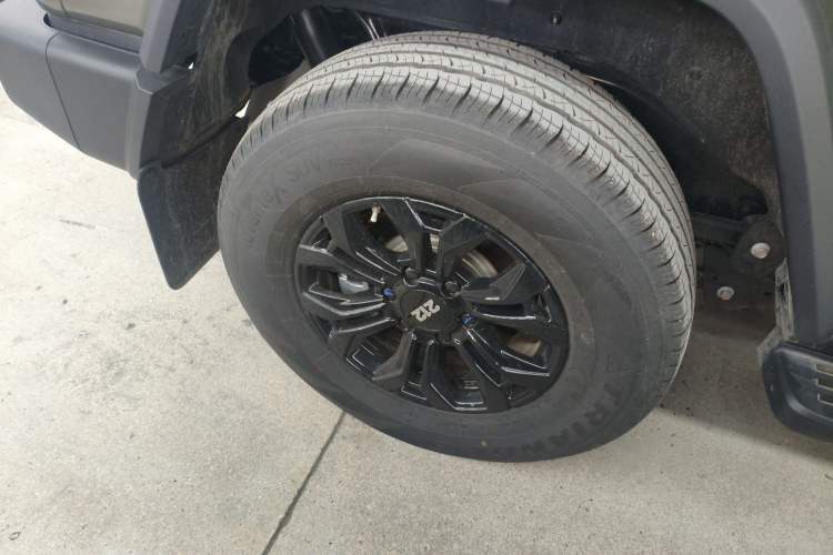 Used 212 T01 2024 2.0T Explorer Right Rear Wheel Hub