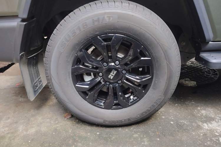Used 212 T01 2024 2.0T Explorer Right Rear Wheel Hub