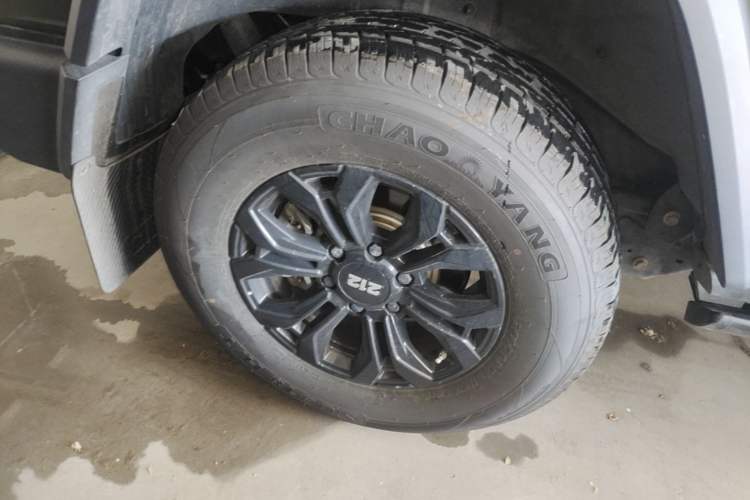 Used 212 T01 2024 2.0T Explorer Right Rear Wheel Hub