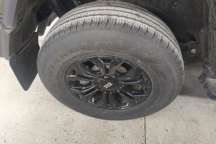 Used 212 T01 2024 2.0T Explorer Right Rear Wheel Hub