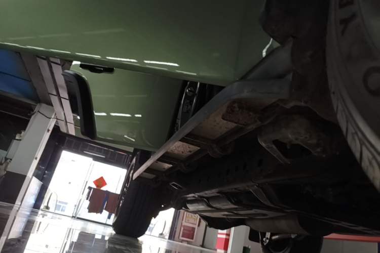 Used 212 T01 2024 2.0T Explorer Right Side Sill