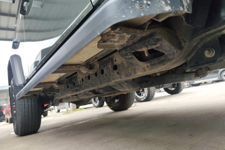 Used 212 T01 2024 2.0T Explorer Right Side Sill