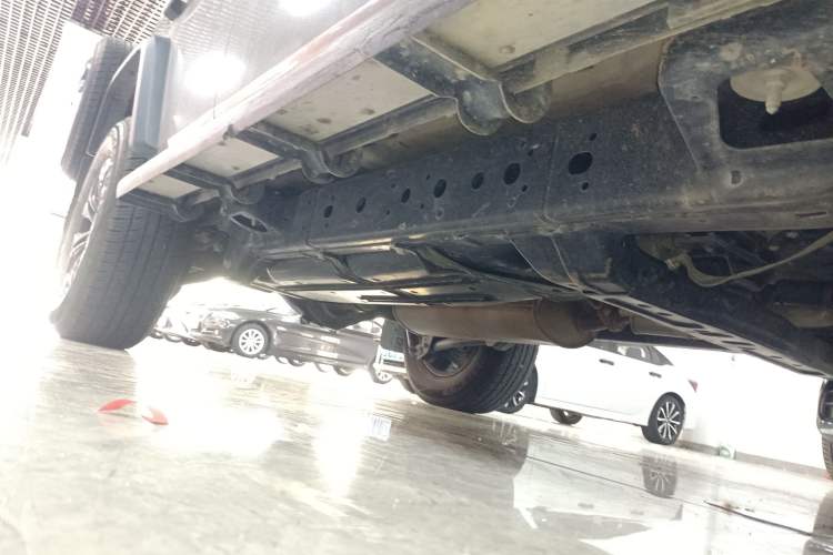 Used 212 T01 2024 2.0T Explorer Right Side Sill