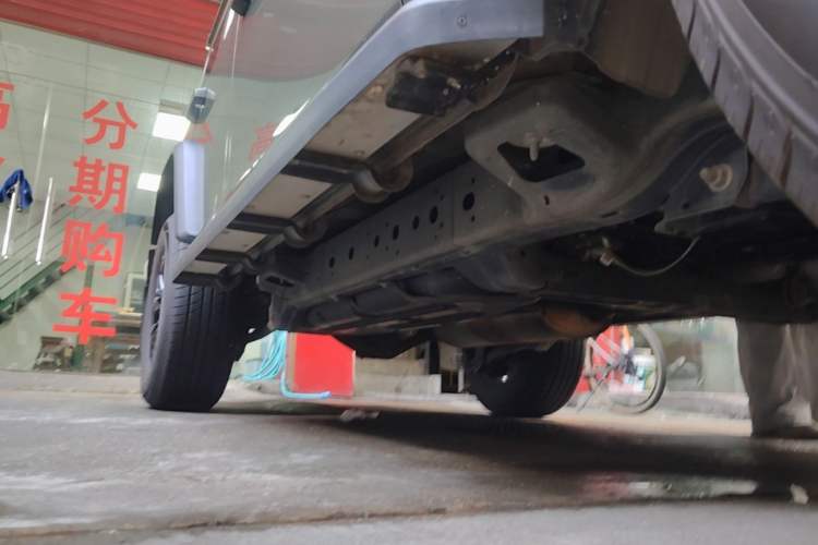 Used 212 T01 2024 2.0T Explorer Right Side Sill