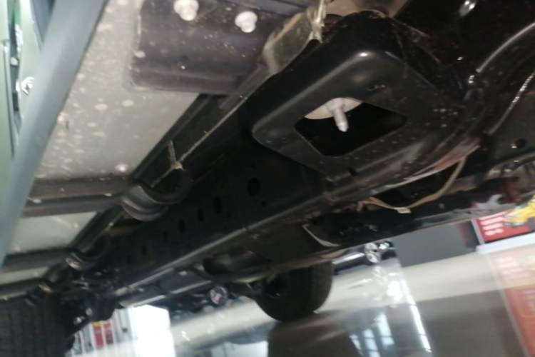 Used 212 T01 2024 2.0T Explorer Right Side Sill