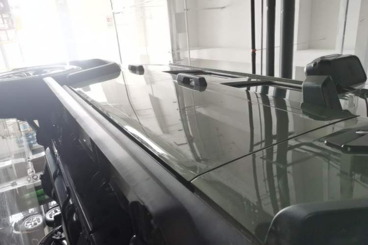 Used 212 T01 2024 2.0T Explorer Right Side Sill