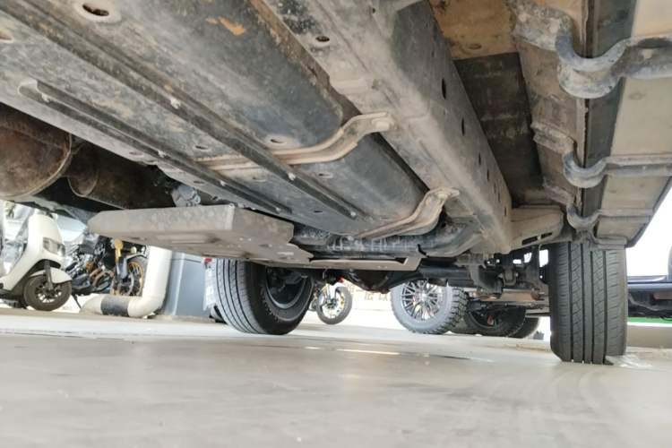 Used 212 T01 2024 2.0T Explorer Right Side Sill