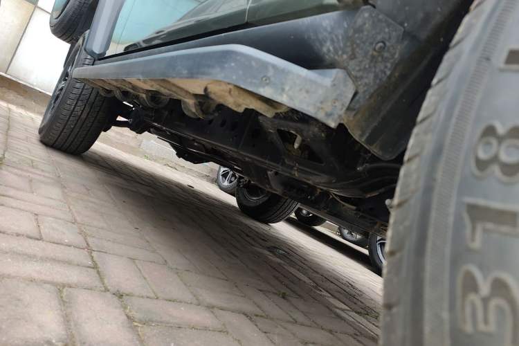 Used 212 T01 2024 2.0T Explorer Right Side Sill