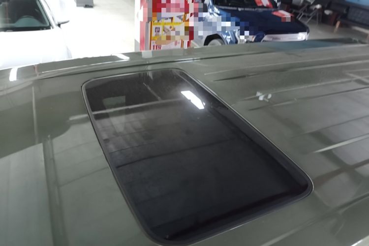 Used 212 T01 2024 2.0T Explorer Roof