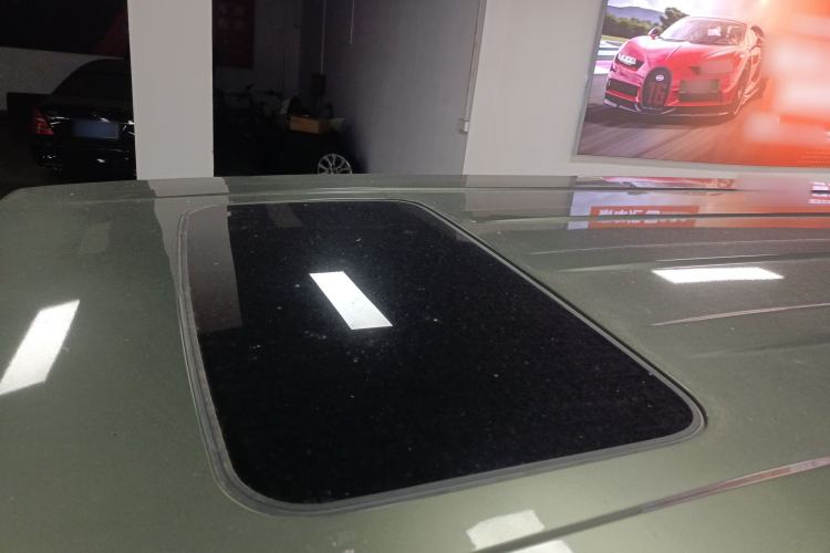 Used 212 T01 2024 2.0T Explorer Roof