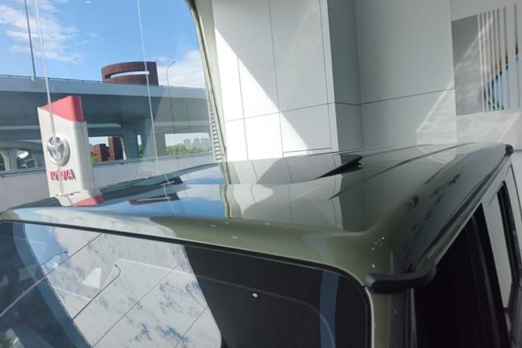 Used 212 T01 2024 2.0T Explorer Roof