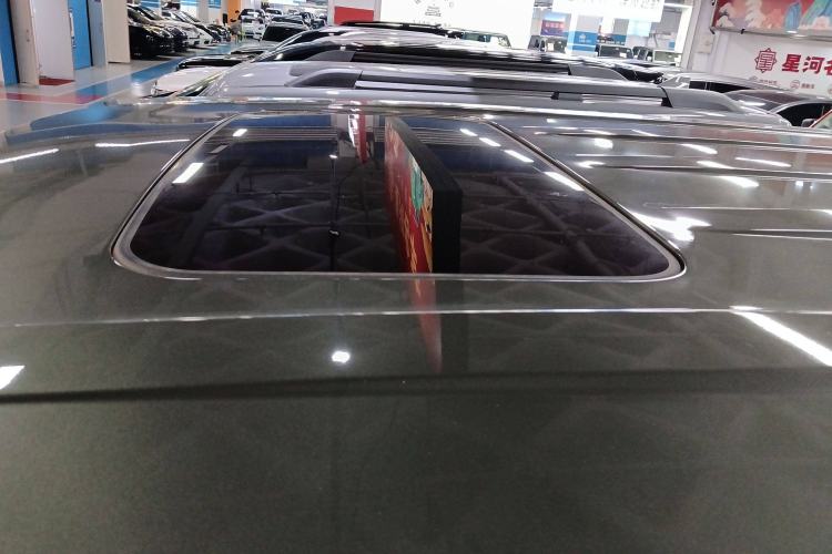 Used 212 T01 2024 2.0T Explorer Roof
