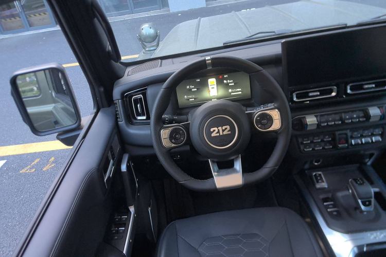 Used 212 T01 2024 2.0T Mechanic Steering Wheel