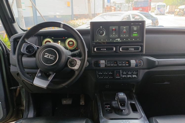 Used 212 T01 2024 2.0T Mechanic Steering Wheel