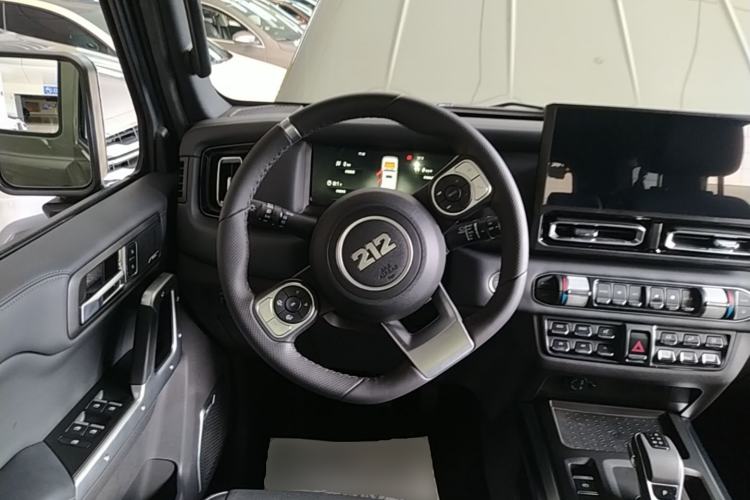 Used 212 T01 2024 2.0T Explorer Steering Wheel