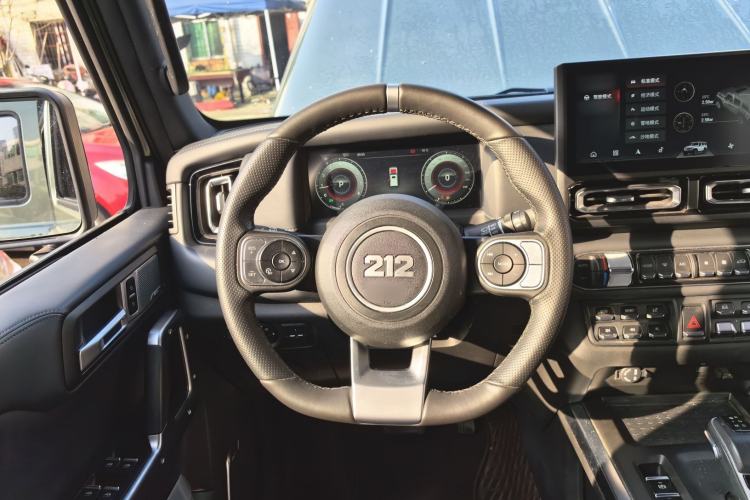 Used 212 T01 2024 2.0T Mechanic Steering Wheel