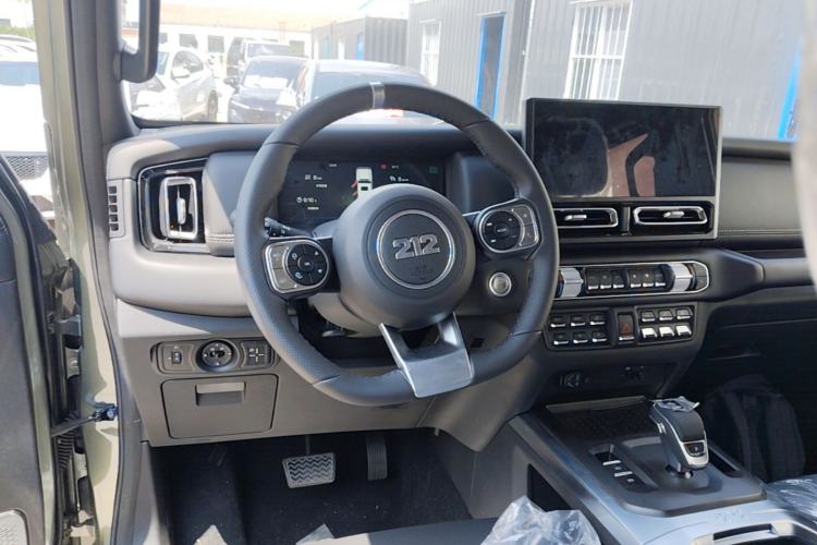 Used 212 T01 2024 2.0T Explorer Steering Wheel
